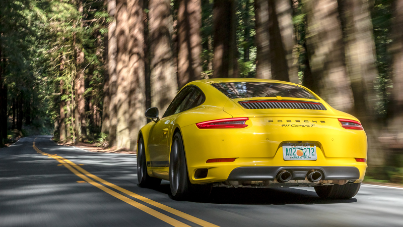 Illustration for article titled The 2018 Porsche 911 Carrera T Is So Pure It Hurts